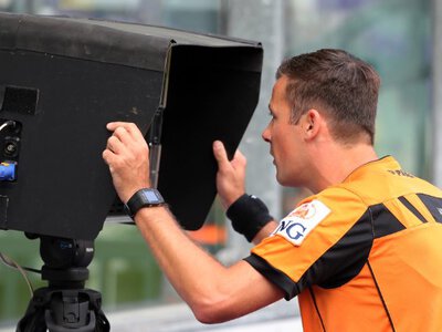 VAR: коли футбол перестав довіряти людському оку
