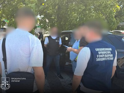 Псевдогенерал на Буковині за 6 тисяч доларів обіцяв переведення військових у тил, його затримали