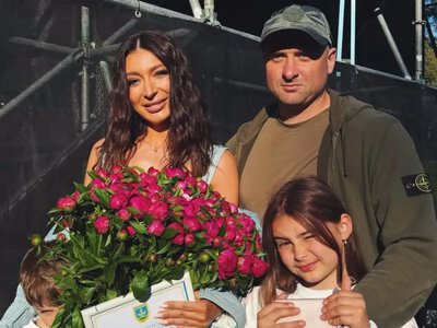 Дружина Ракицького показала, як він привітав її після виступу на благодійному концерті