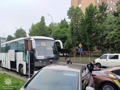 Автобус з ознаками підробки VIN-коду виявили в Рівному