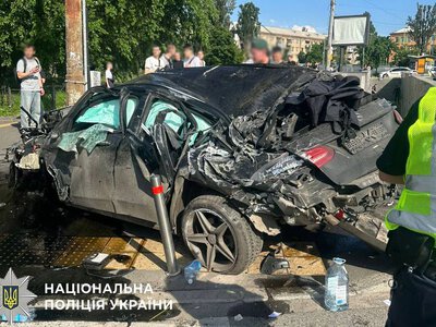 Водія Mercedes, який влетів у підземний перехід, госпіталізували - ексклюзивні подробиці моторошної ДТП у Києві