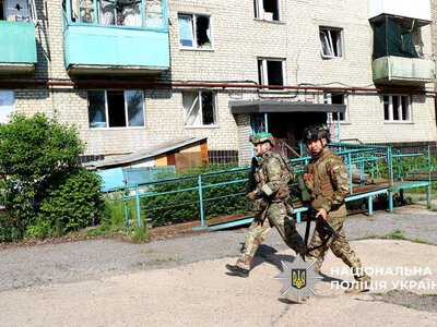 Вибухи кожні 15 хвилин: з прифронтової Миколаївки евакуювали літнє подружжя, яке жило у підвалі