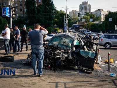 Водія Mercedes, який влаштував смертоносну ДТП у Києві, притягали до відповідальності за перевищення швидкості - Офіс Генпрокурора