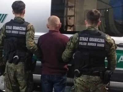 Польща депортувала українця, який виловив легендарного сома