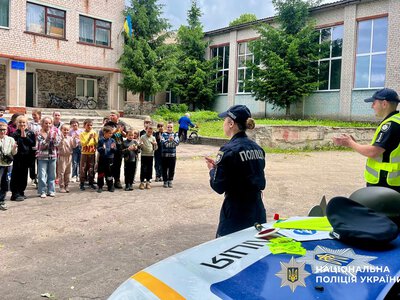 Поліцейські Житомирського району завітали до літнього табору «Дзвіночок»