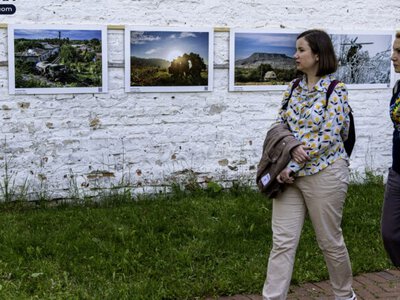 У Софії Київській відкрили благодійну фотовиставку військових бригади Яструби