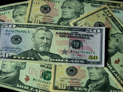 Курс валют в Україні 6 червня: скільки коштують долар і євро в обмінниках сьогодні 