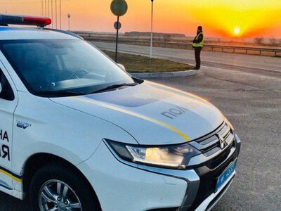  Патрульні організували супровід для порушниці правил: неочевидна причина 