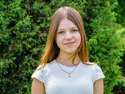 12-річна Аня з Волині, яка збирала кошти для ЗСУ, тепер сама потребує допомоги
