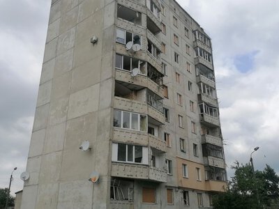 “Це якась Чорнобильська зона”: річниця обстрілу будинку на Озерецькій у Луцьку