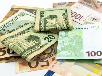 Долар може перетнути позначку 50 гривень: аналітик назвав головну умову