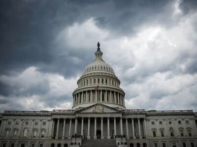 У США затримали члена команди конгресмена за спробу пронести зброю до Капітолію