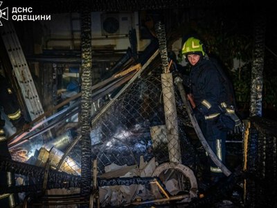 Росіяни вночі атакували Одещину: пошкоджені будинки, храм і вантажівки (ФОТО)