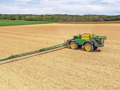 John Deere 560R: новий потужний обприскувач для фермерів