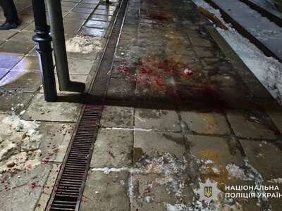 Бив руками, ногами і шифером: на Полтавщині п’яний чоловік під час сварки вбив знайомого