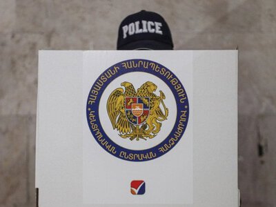 ЗМІ: у Вірменії затримали бізнесмена через підозру в організації підвезення виборців з РФ