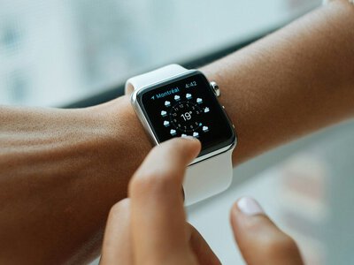 Apple Watch не підключається до iPhone і швидко розряджається: 5 лайфхаків, які вирішують проблему