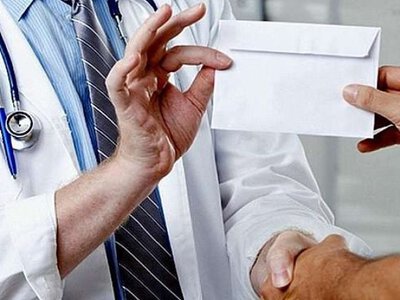 В Одесі військового лікаря оштрафували на суму отриманного хабаря