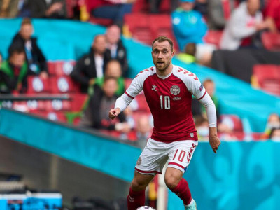 Шевченко та Мальдера підтримали Еріксена після матчу Данія – Україна