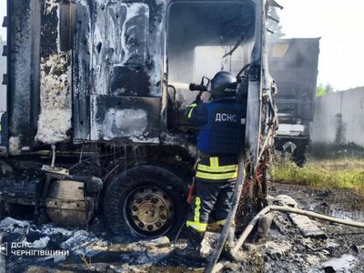Росіяни вдарили дронами по підприємствах та будинках на Чернігівщині, є поранені (оновлено)