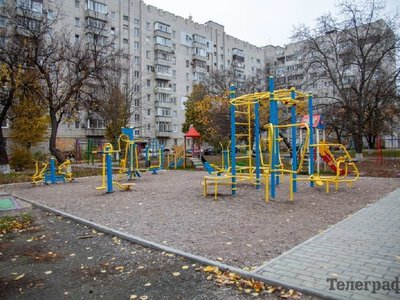 У Кременчуці за 750 тисяч гривень відновлять покриття двох дитячих майданчиків