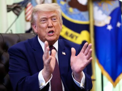 Трамп вимагає від Ізраїлю та Ірану припинити стріляти і заявив про прагнення обох до припинення вогню