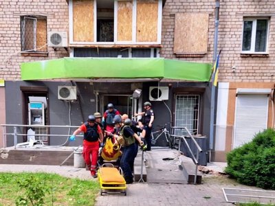 Російські удари по Нікополю та АЗС на Дніпровщині вбили жінку та поранили ще 5 людей
