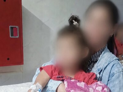 На Закарпатті майже одночасно двоє дітей проковтнули монети (ФОТО)