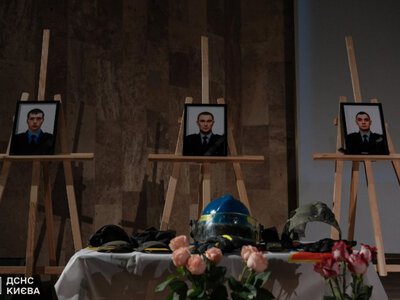 У Києві вшанували пам’ять загиблих рятувальників: рік після трагедії під час обстрілу Солом’янського району
