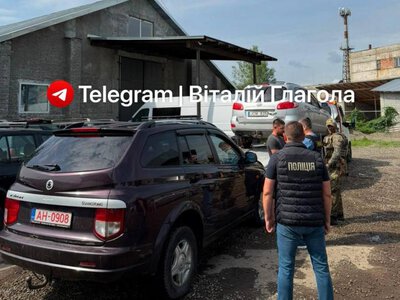 На Закарпатті затримали ділка, який продавав автомобілі, завезені в Україну для ЗСУ