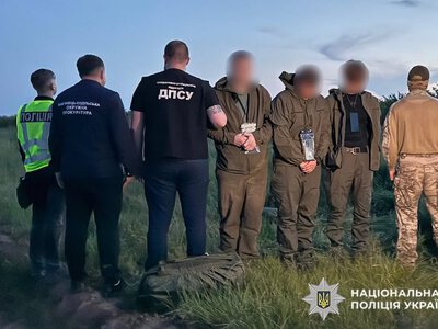 На Камʼянеччині затримали двох ділків, які переправляли військовозобов’язаних до Молдови