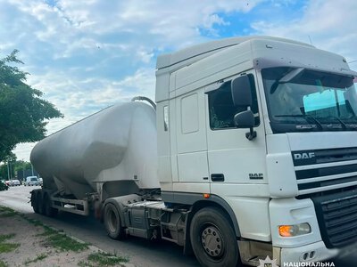 В Одесі вантажівка на смерть збила жінку: поліція шукає свідків ДТП