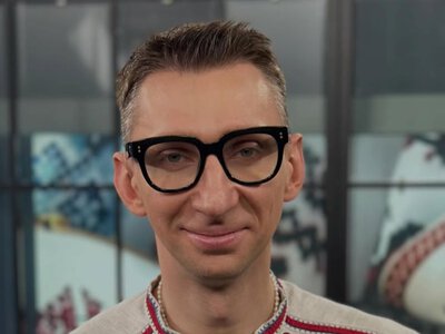 Відомий телеведучий, який звільнений з військової служби, висловився про еміграцію