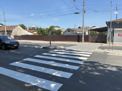 Свіжі «зебри» та стоп-лінії з’явилися на Незалежності та Степана Бандери