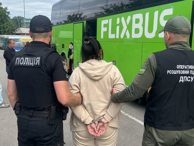 На Київщині викрили жінку, яка вербувала українок для сексуальної експлуатації за кордоном