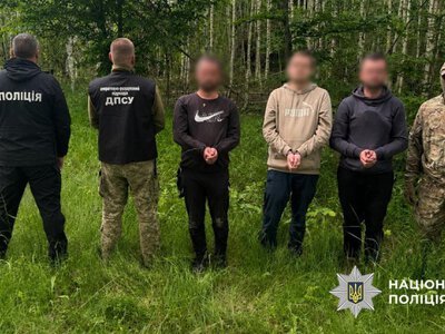 На Буковині затримали переправника, який вів чоловіків до Румунії лісовими маршрутами