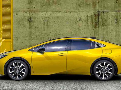 Нова Corolla може поставити під питання майбутнє Toyota Prius