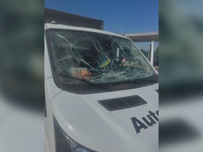 Дорожники потрапили під обстріл у Чугуєві: постраждала техніка (фото, відео)