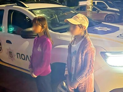 Поїздка без дозволу: на Рівненщині за кілька годин розшукали двох зниклих дівчат