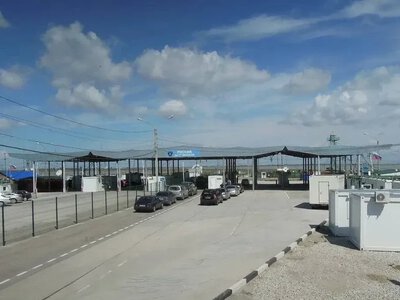 Окупанти обмежили військові перевезення сухопутним коридором до Криму через Херсонщину