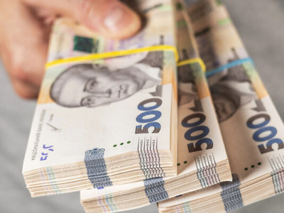 Частина українських пенсіонерів отримає понад 1000 грн доплати: кому призначають
