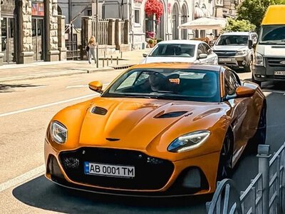 У Києві засвітився рідкісний суперлегкий Aston Martin потужністю понад 700 сил (ФОТО)