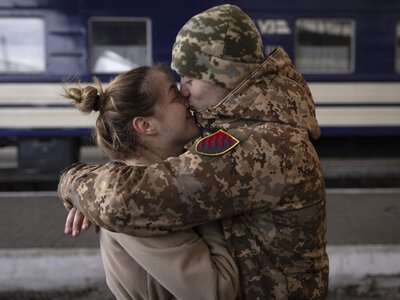 Для дружин військових пропонують запровадити окреме державне свято: яку дату обрали