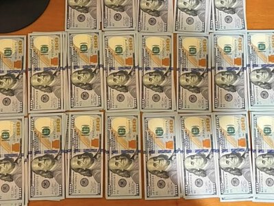 63-річний закарпатець намагався завезти в Україну незадекларовані 33 тис. доларів (ФОТО)