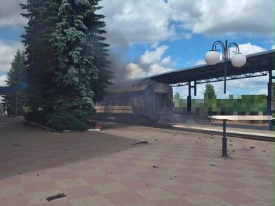 Поїзд Суми–Рахів через Івано-Франківськ затримався після атаки дрона на вокзал у Сумах