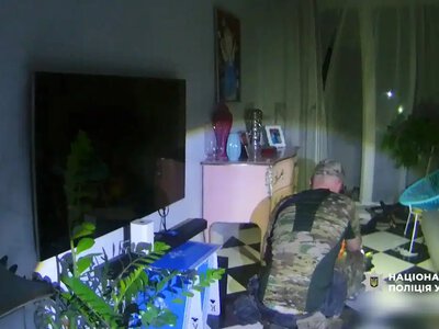В Одесі ворожий дрон із 50 кг вибухівки влетів у квартиру житлового комплексу (відео)
