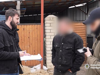 «Відкати» за стічні води: посадовців комунального підприємства Одещини викрили на хабарництві