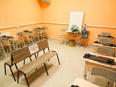 В Охтирському ліцеї тривають роботи з облаштування укриття