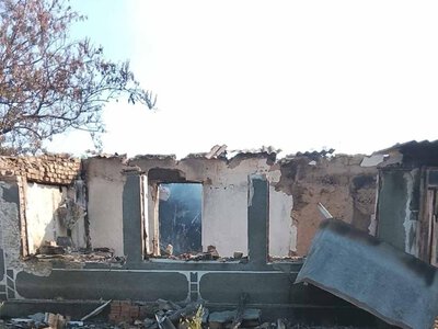 Ворог тероризує Херсонщину артилерією та дронами: пошкоджено багатоквартирний та 17 приватних будинків (фото)