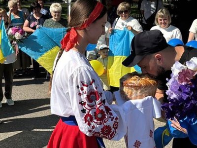 На Вінниччині зустріли нацгвардійця Сергія Беженара - оборонця Маріуполя